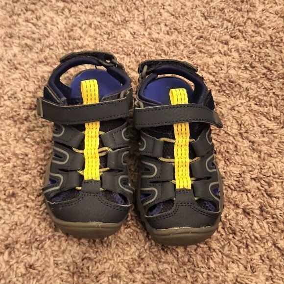 Cat & Jack Toddler Sandals - Picture 1 of 3